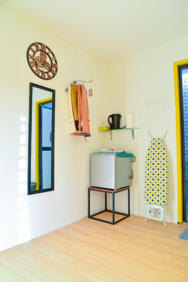 Purple Cube At Lumut Cube Homestay Kontena Exterior foto