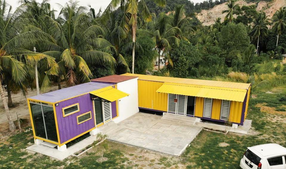 Purple Cube At Lumut Cube Homestay Kontena Exterior foto